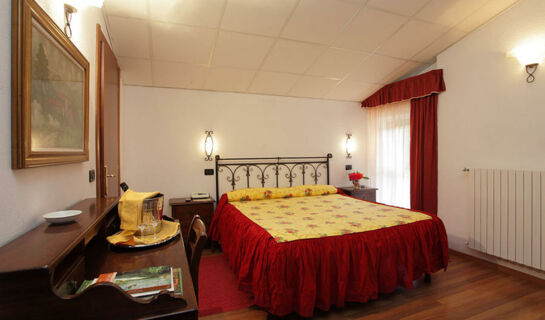 HOTEL LE MACINAIE (B&B) Castel del Piano (GR)