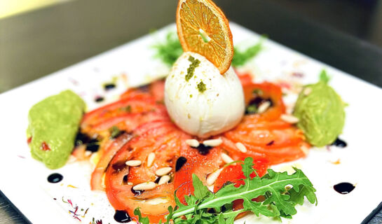 HÔTEL RESTAURANT LES CERNETS VAL-DE-TRAVERS Les Verrières