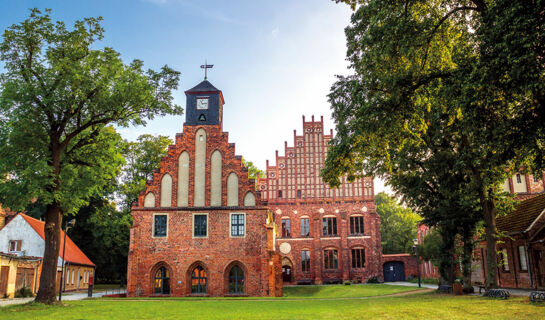 HOTEL ALTE FÖRSTEREI KLOSTER ZINNA (B&B) Jüterbog