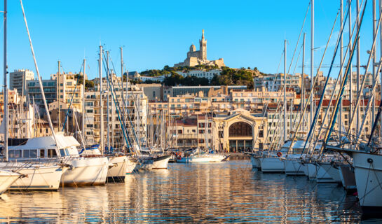 ADONIS LE CASTELLET (B&B) Signes