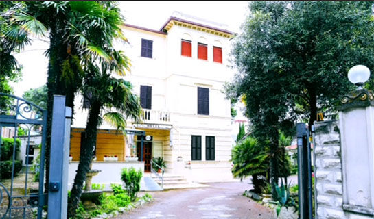 HOTEL VILLA PINA (B&B) Senigallia (AN)