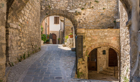 BORGO SAN VALENTINO HOTEL DIFFUSO Casteldilago