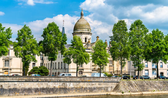LE GRAND HÔTEL DE MAYENNE Mayenne