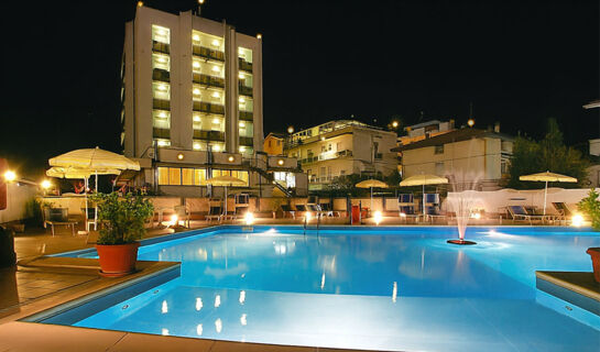 HOTEL AVILA IN Torre Pedrera (RN)