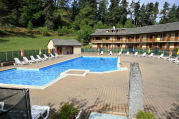 HOTEL CLUB LES HAMEAUX DE LOZERE Fournels