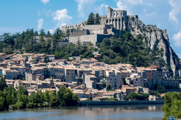 HÔTEL-RESTAURANT LA LAUZETANE Le Lauzet sur Ubaye