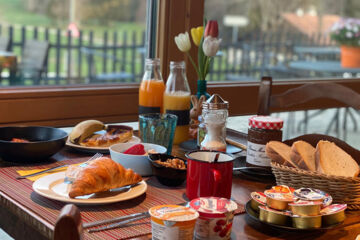 HÔTEL RESTAURANT LES CERNETS VAL-DE-TRAVERS Les Verrières