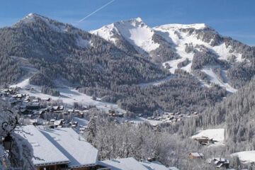 HÔTEL LES TRIOLETS (B&B) Châtel