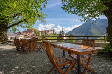 HÔTEL LA FLEUR DE LYS (B&B) Gruyères