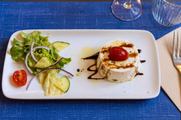 HÔTEL LE FER À CHEVAL Yenne